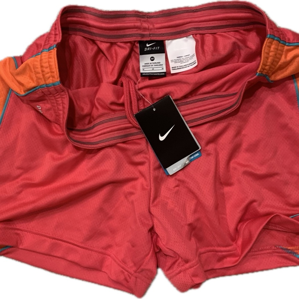 Nike athletic shorts NWT medium
